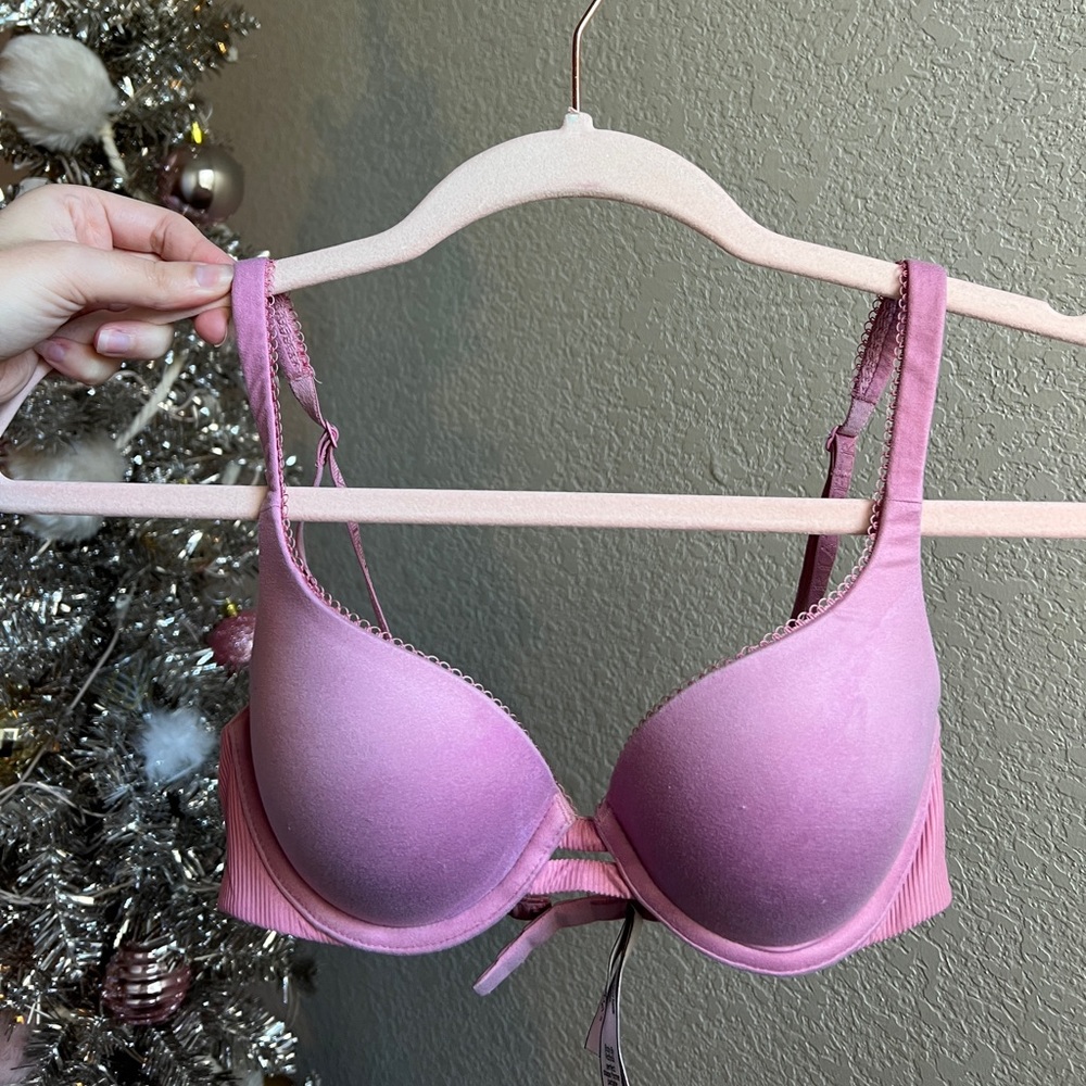 Victoria’s Secret 32B mauve/pink bra